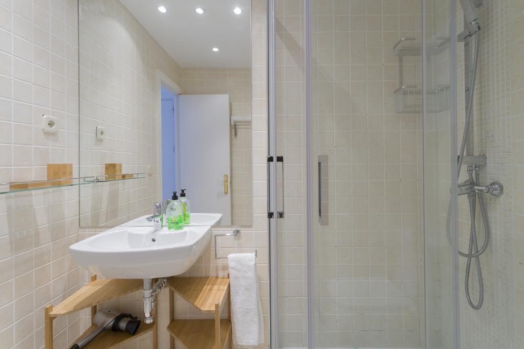 La Libertad Apartment มาดริด ภายนอก รูปภาพ